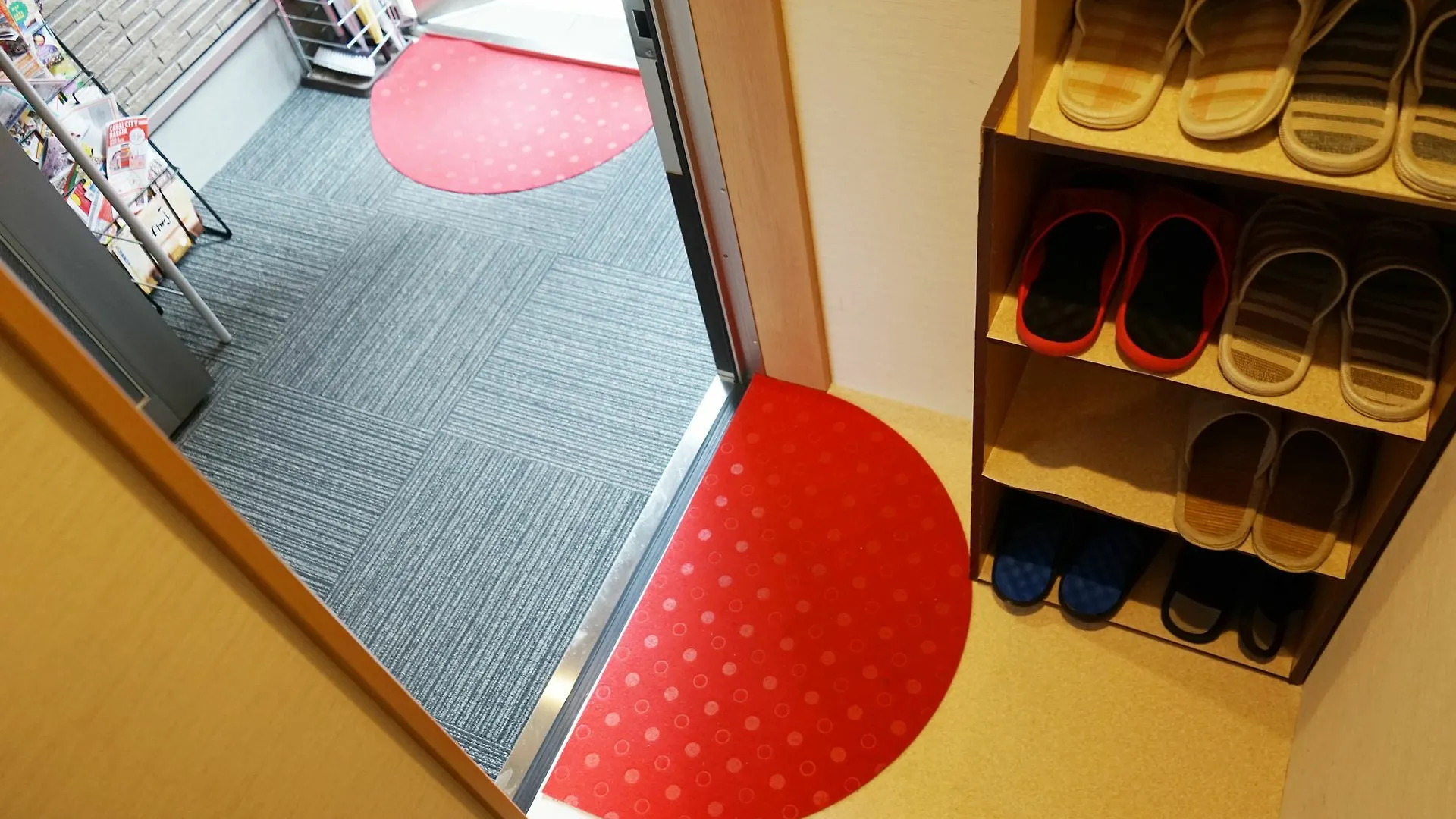 Dk House Hotel Fukuoka 0*,